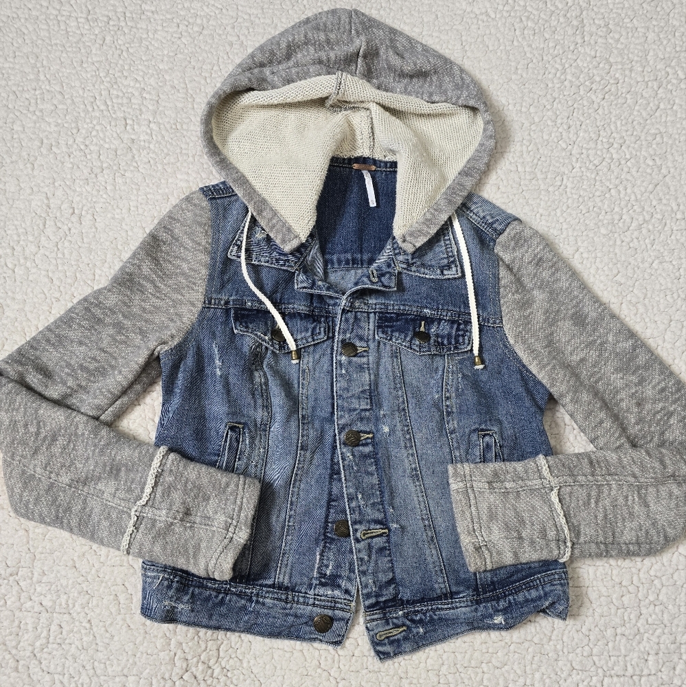 Free People Distressed Denim Jacket Size XS